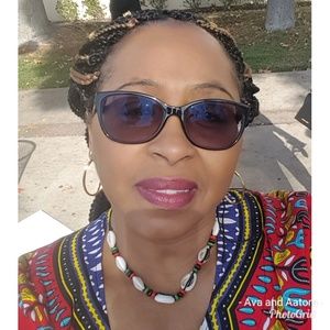 Meet your Posher, Vicky